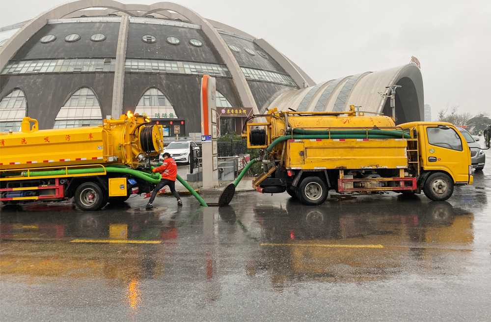 八卦洲商场管道清淤